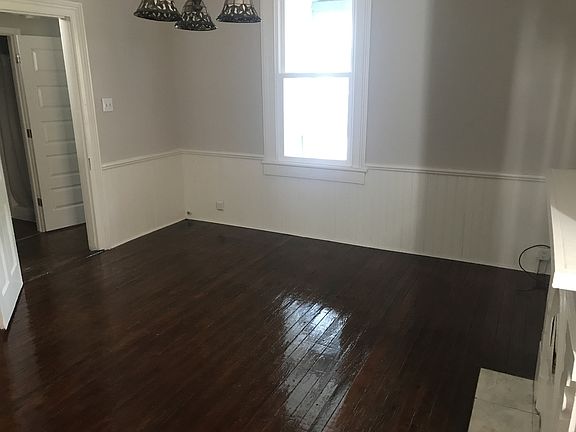 3rd image of 327 S Laurel St