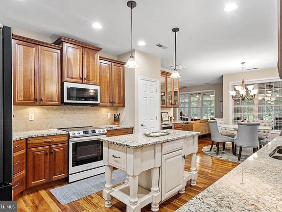 3rd image of 23792 Samuel Adams Cir