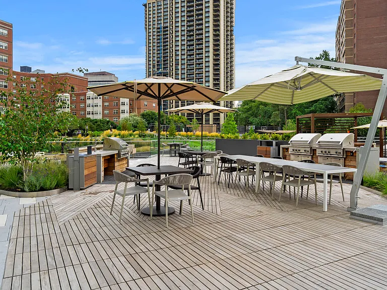 Outdoor Lounge and Grilling Area