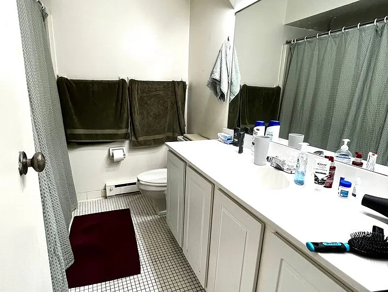 University Park Apartments near Cornell University — Photo 440