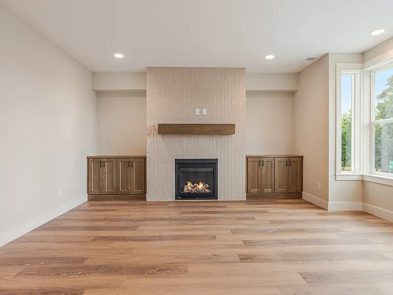 464 SE Haddock Ln — Photo 6