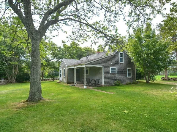 573 Main Rd, Westport, MA 02790