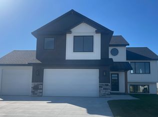 1884 Ashley Dr NE, Byron, MN 55920