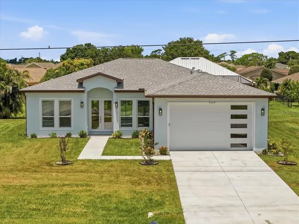 1215 Rio De Janeiro Ave, Punta Gorda, FL 33983