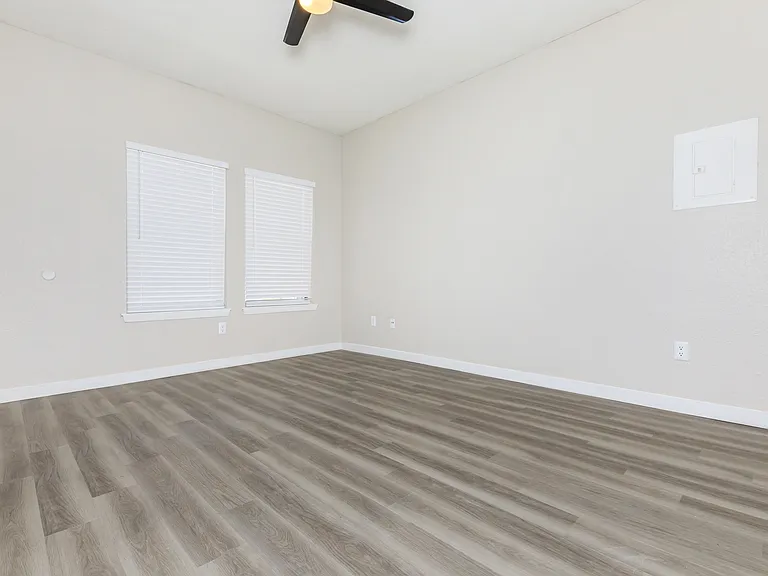 Fort Worth, TX Apartments — Photo 10