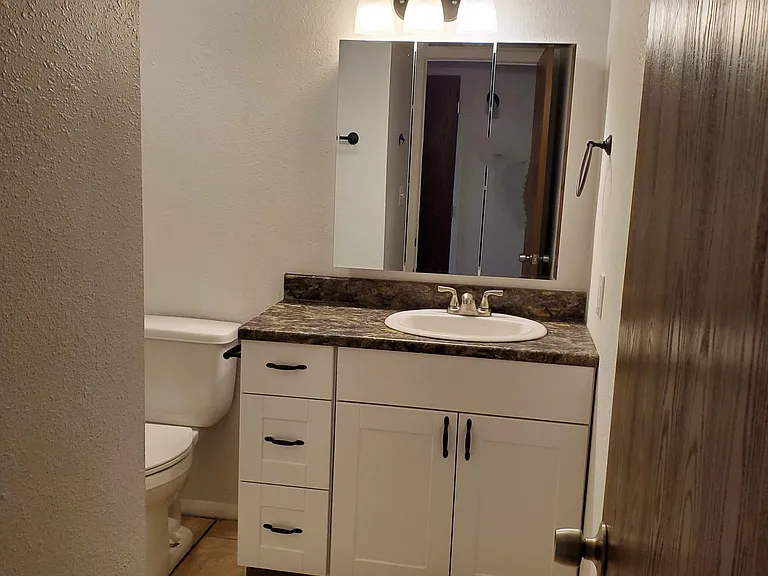 448 Dartmouth Ave #C — Photo 9
