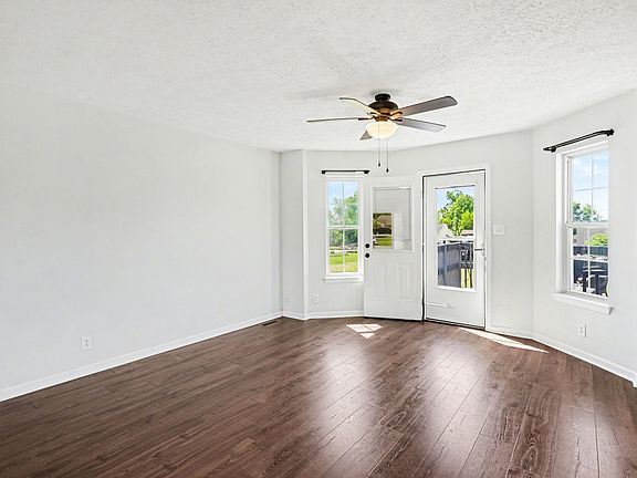 5th image of 1272 Barbee Ln