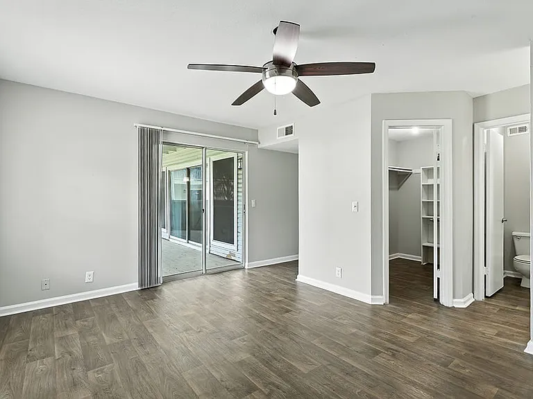 Newport Apartment Homes — Photo 3