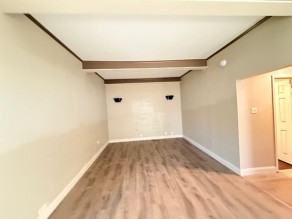 5th image of 406 N Gardner St