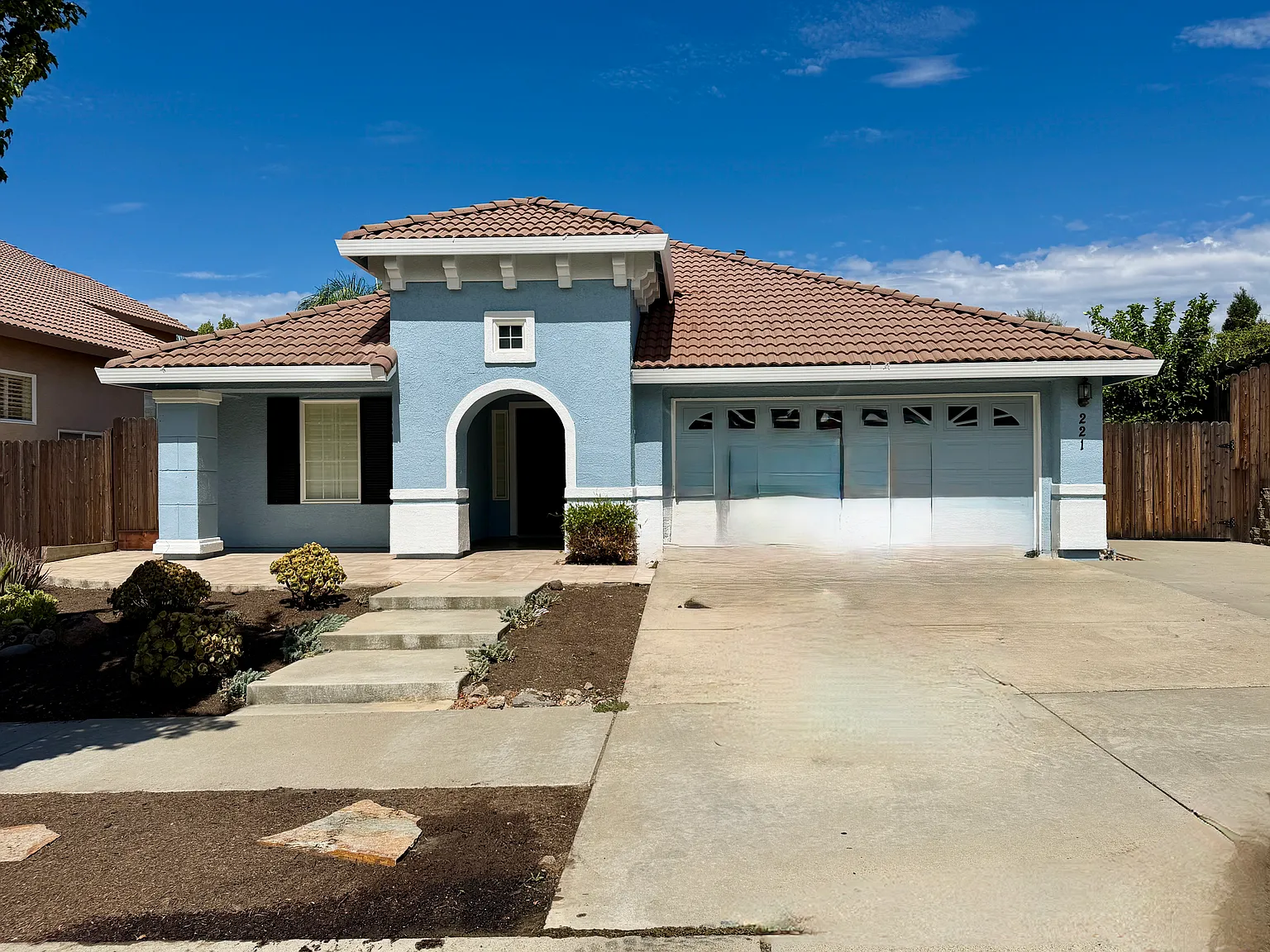 4 bed, 1764 sqft, $3,350 — Photo 2