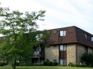 1400 Pioneer Rd #9, Crest Hill, IL 60403