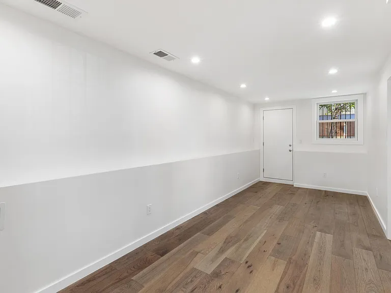 Lounge room