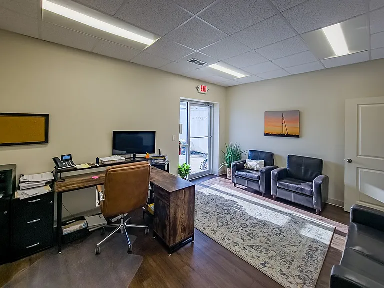 130 Hunt Rd — Photo 9