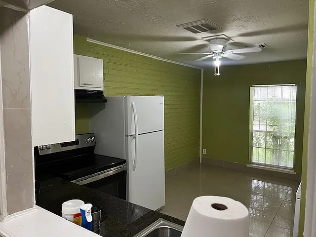 8372 Leamont Dr — Photo 7