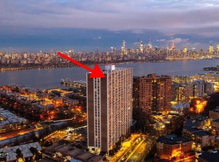 250 Gorge Rd APT 30I, Cliffside Park, NJ 07010