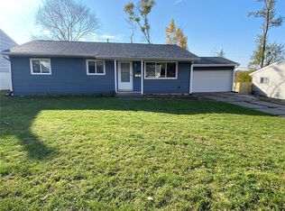 4061 Vine Ave SE, Cedar Rapids, IA 52403