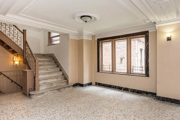 Rented by Nooklyn NYC LLC | media 51