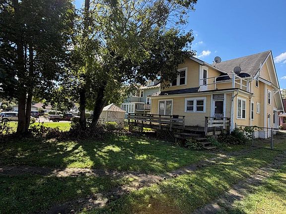 2nd image of 802 N High St