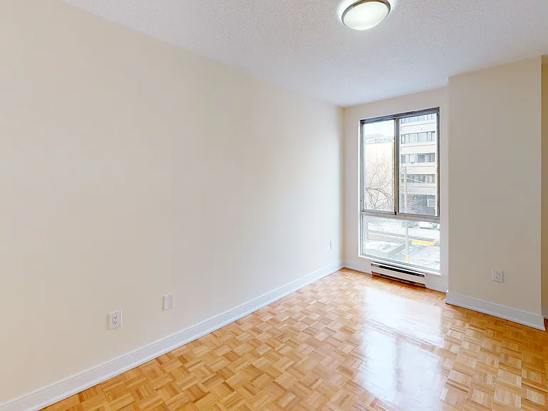 25 Wellesley St W — Photo 55