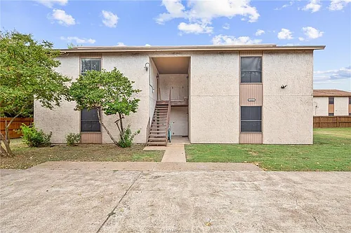 1601 Brentwood Dr #A Photo 1
