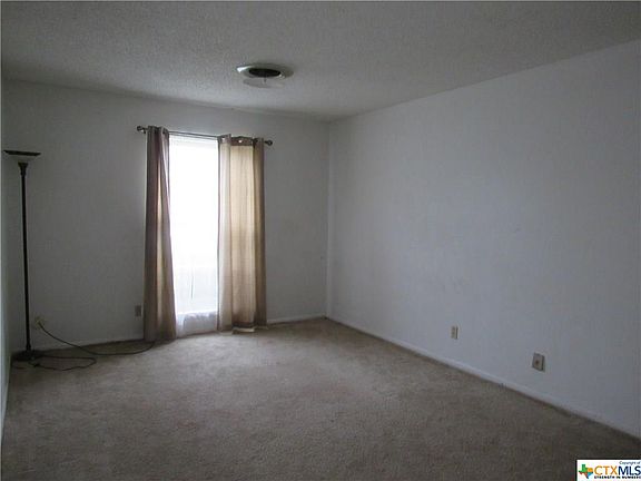 5th image of 1709 Willowbend Dr
