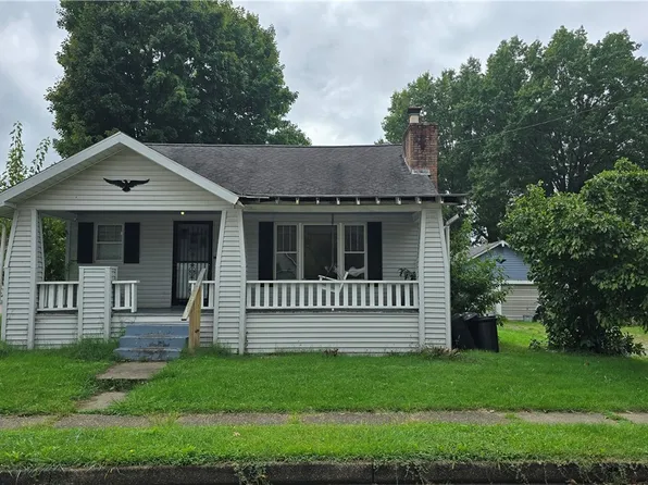 706 46th St, Vienna, WV 26105