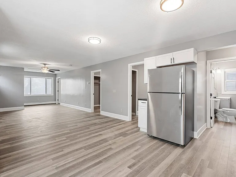 2407 Buchanan St NE #1 — Photo 10