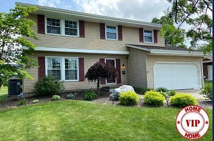 1st image of 961 Woodview Dr