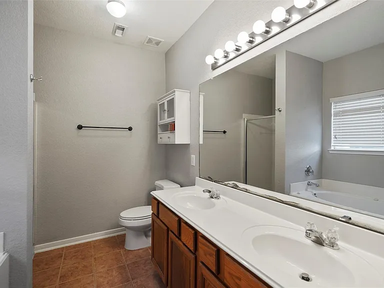 11824 Princess Garden Way — Photo 15