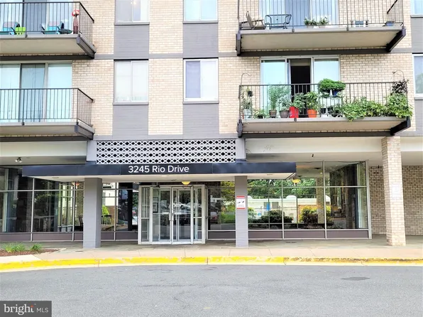 3245 Rio Dr APT 1001, Falls Church, VA 22041