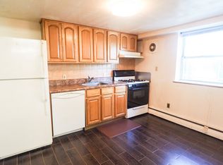 20004 39th Ave #1, Flushing, NY 11361