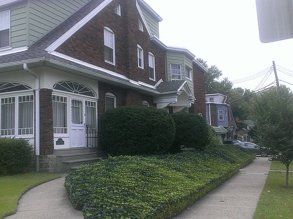 2nd image of 1000-1002 Wakeling St #1002