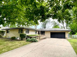 1710 Calhoun St, Peru, IL 61354