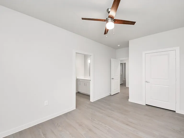 7411 Leighton Meadow Ln — Photo 25