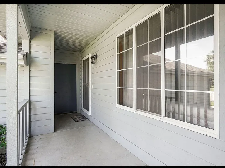 2150 Countrywood Dr SE #1 — Photo 2
