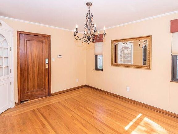 5th image of 2881 Lafeuille Ave