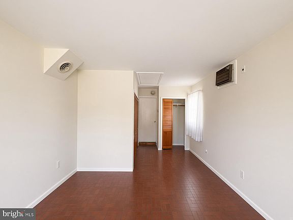 3rd image of 2712 Filbert Ln