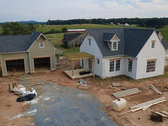4th image of 2652 Fancy Farm Rd