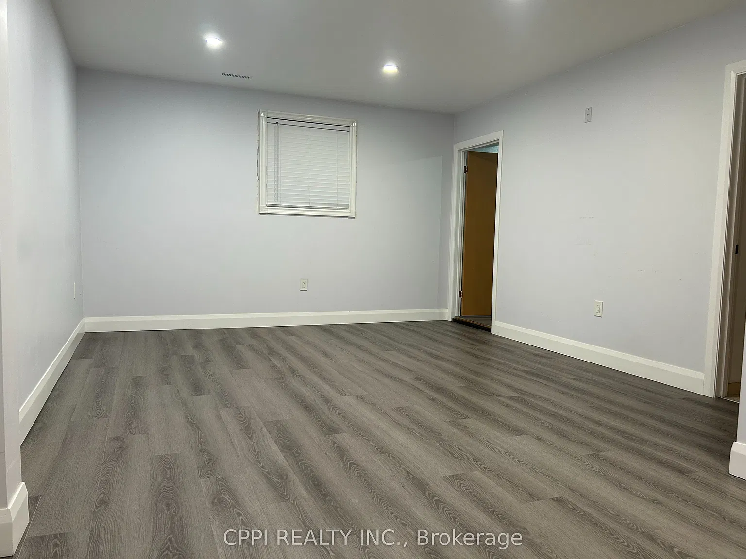 Studio, $1,350 — Photo 4