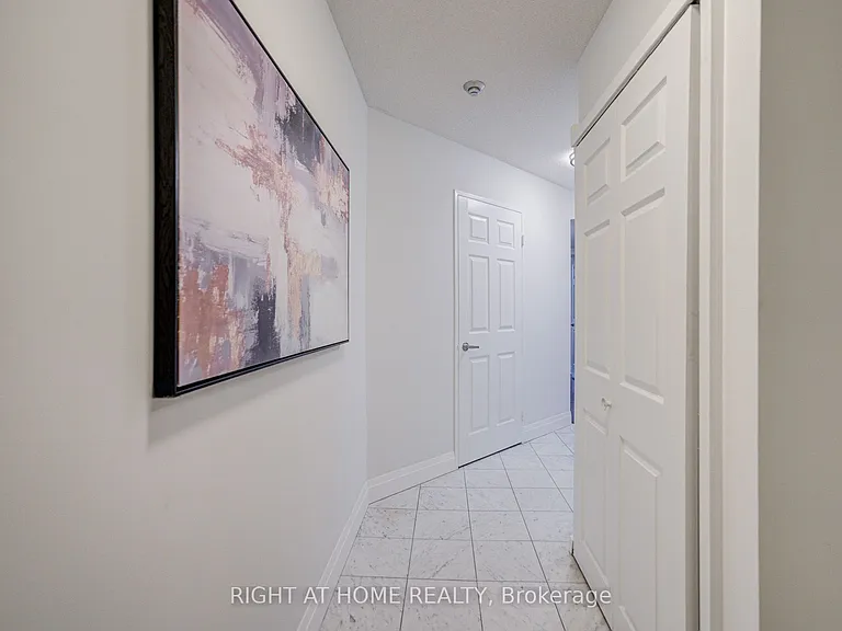 35 Empress Ave #207 — Photo 4