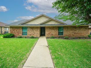 1916 Maxwell Dr, Lewisville, TX 75077
