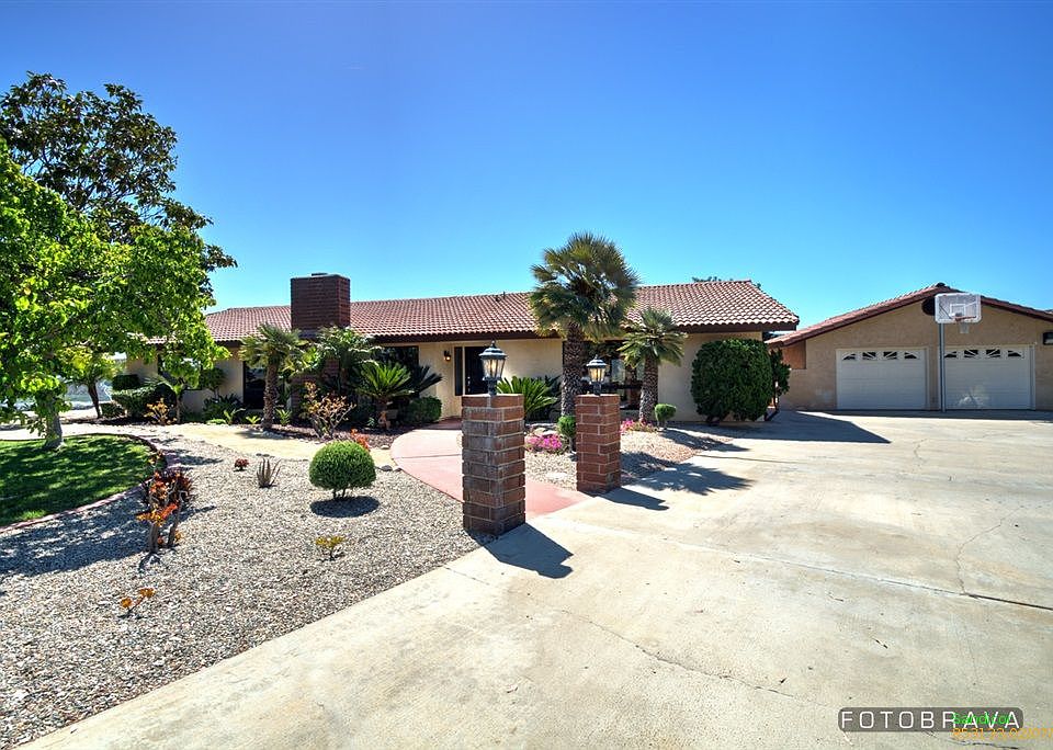 1st image of 21348 Bresa De Loma Dr