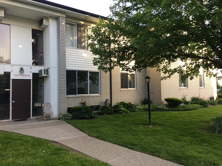 26740 Joy Rd #D6 — Photo 2
