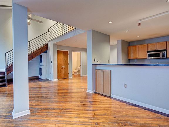 2nd image of 50 Gayoso Ave APT 405