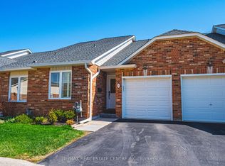 222 Fellowes Cres #25, Hamilton, ON L8B 0R1