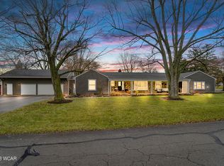 1697 Springhill Dr, Lima, OH 45805