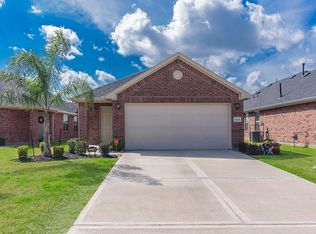 5114 Lagoon Ct, Bacliff, TX 77518
