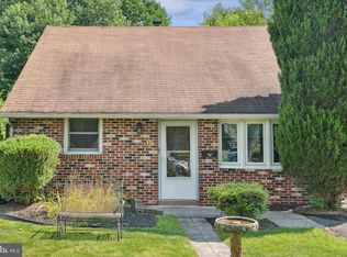 19 Rorer Ave, Hatboro, PA 19040