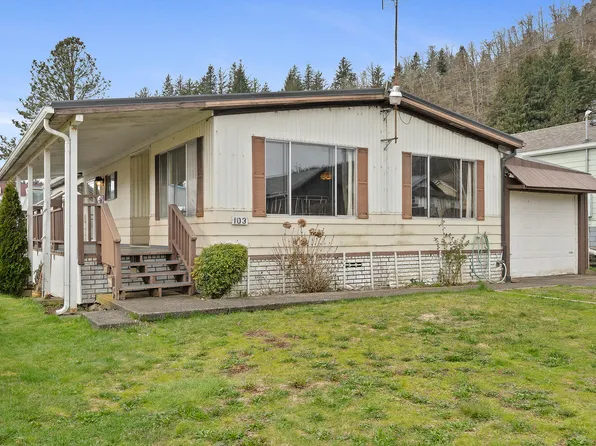 103 10th St, Garibaldi, OR 97118