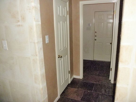 Utility hall